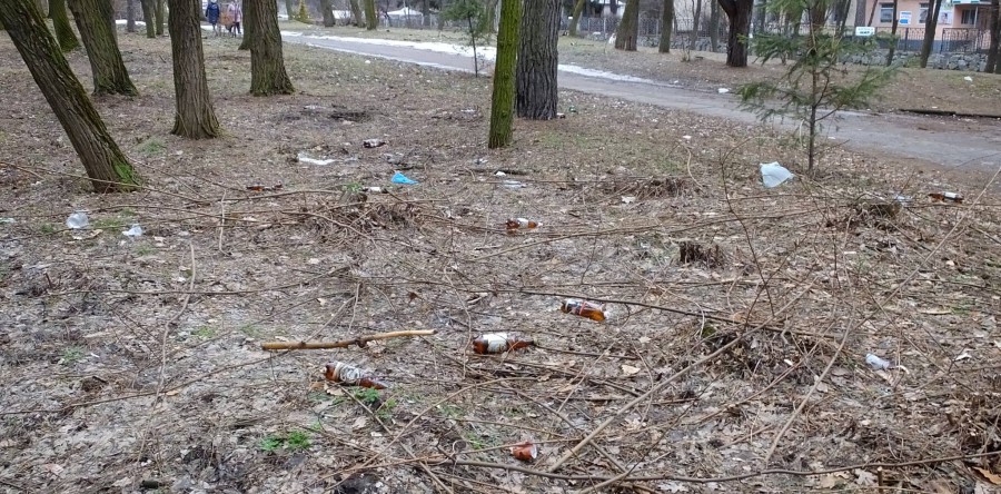 Обласну лікарню закидали пляшками