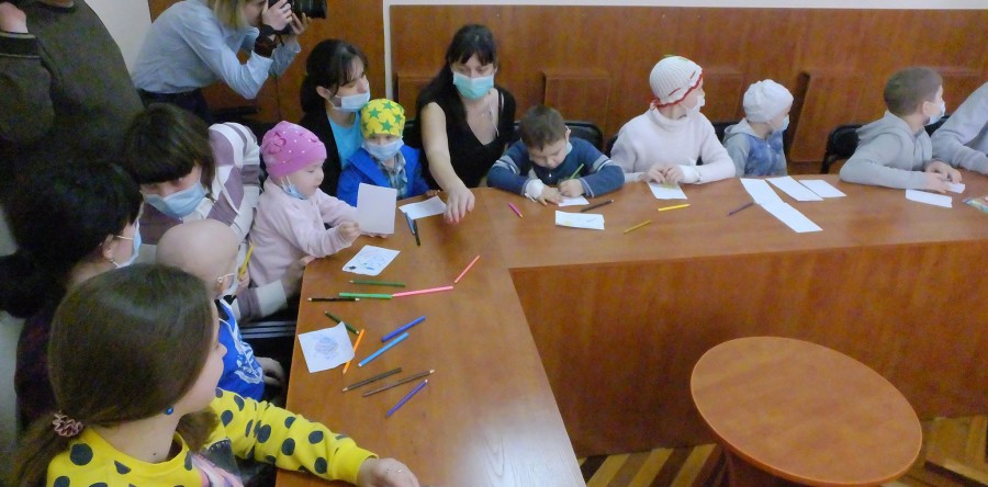 Черкаських онкохворих дітей навчили робити мультики