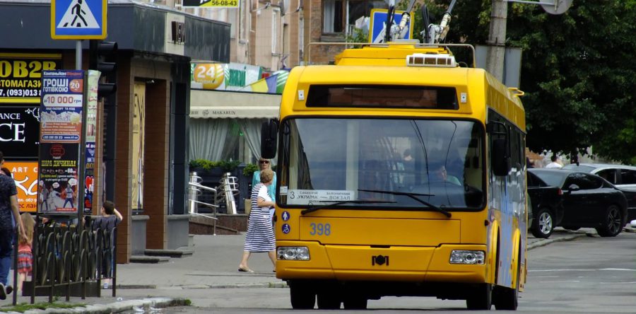Автобус чи тролейбус? – який транспорт обирають черкащани