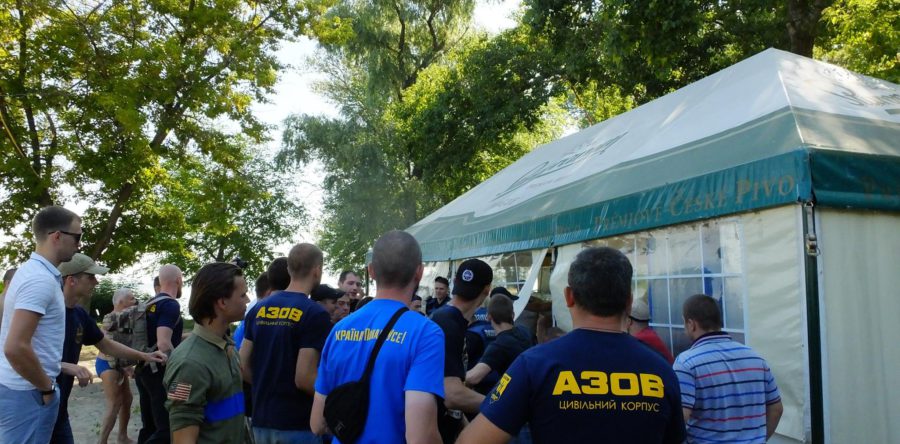 На березі Дніпра демонтували «розливайку»