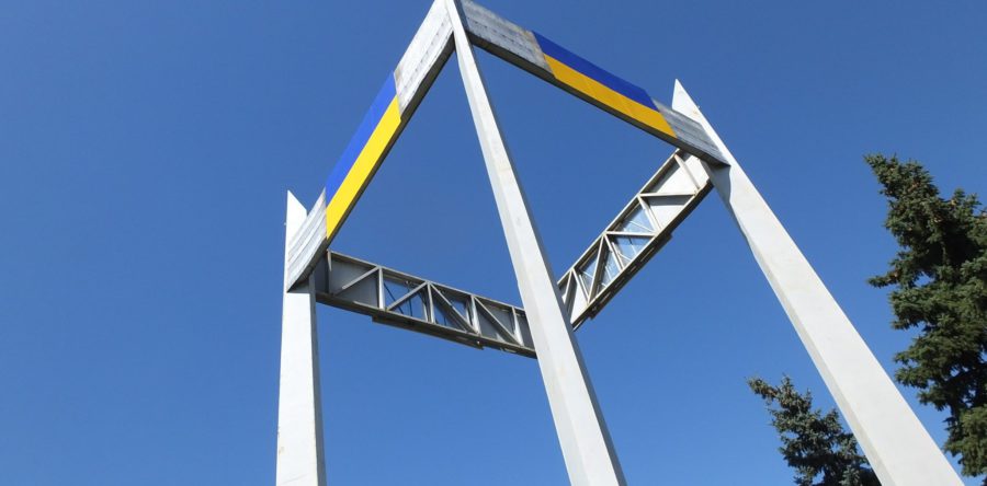 Декомунізація продовжується: На транспортному кільці демонтували радянську зірку