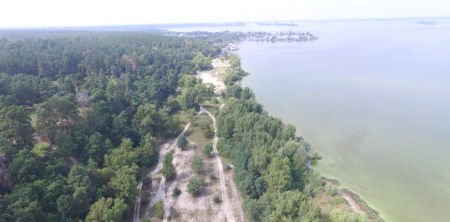 Жителі «Дахнівки» скаржаться на будівництво біля розважального комплексу