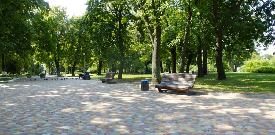 Сквер ім. Б. Хмельницького оновили
