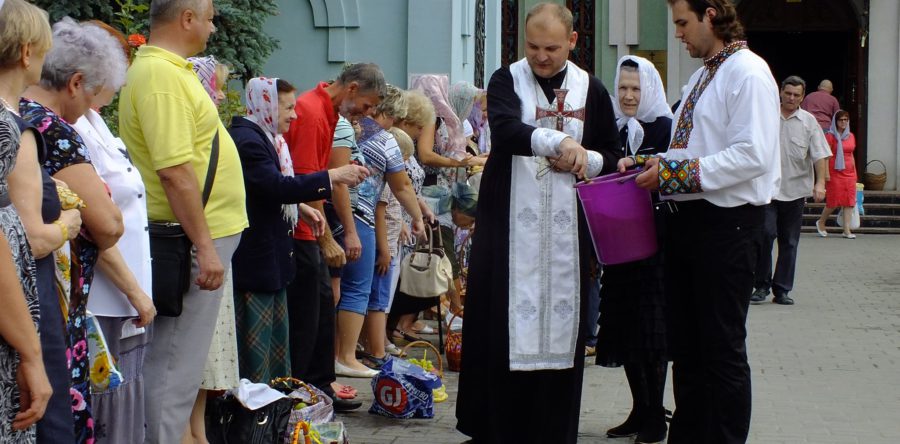 Свячені яблука, груші, сливи – черкащани зустріли Другий Спас