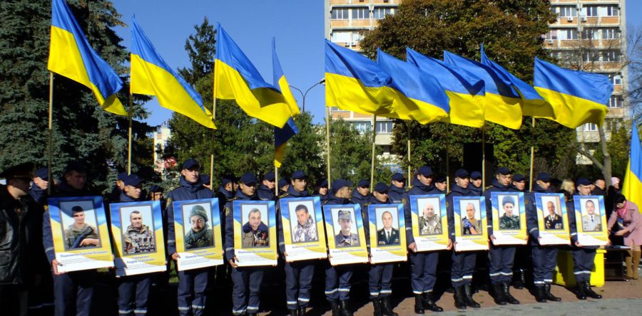У День захисника України черкащани пройшли урочистою ходою