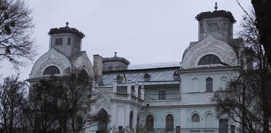 Велич Корсунського замку зачаровує