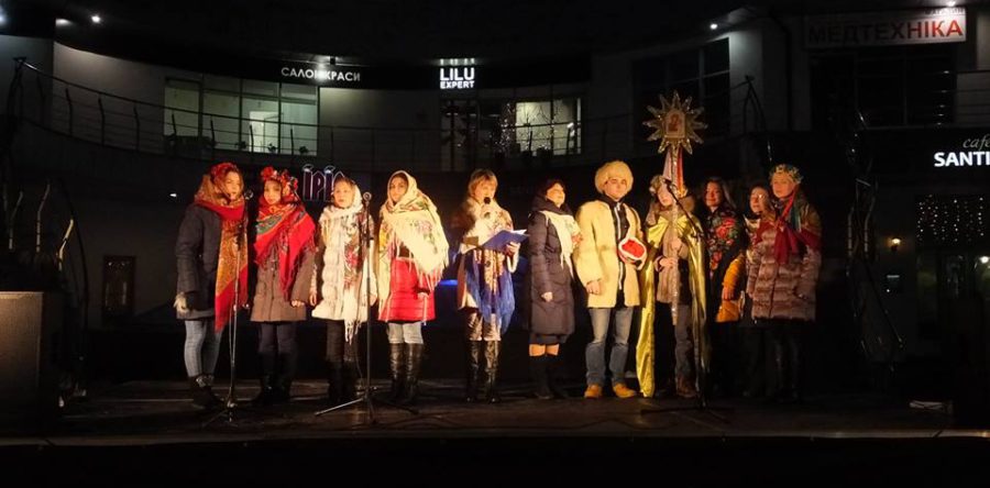 Черкасців співами привітали з різдвяними святами