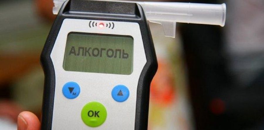 В одному з черкаських під’їздів п’яний чоловік не спромігся піднятись сходами