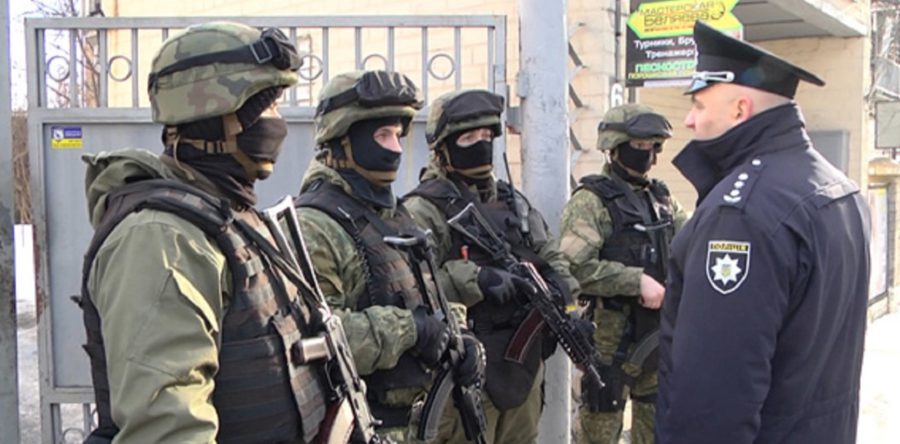 Черкаські поліцейськи провели спецоперацію по визволенню заручника