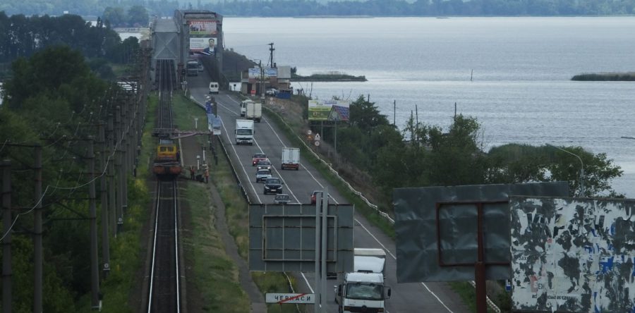 Передумали: під час ремонту на черкаський міст таки пускатимуть легковики вагою до 5 тон