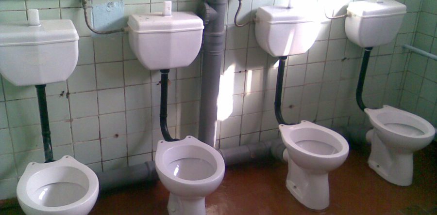 Туалетний бізнес секретаря міськради: В середмісті Черкас замість туалету буде бургерна