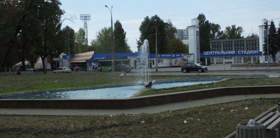 У Соборному сквері почистили фонтан