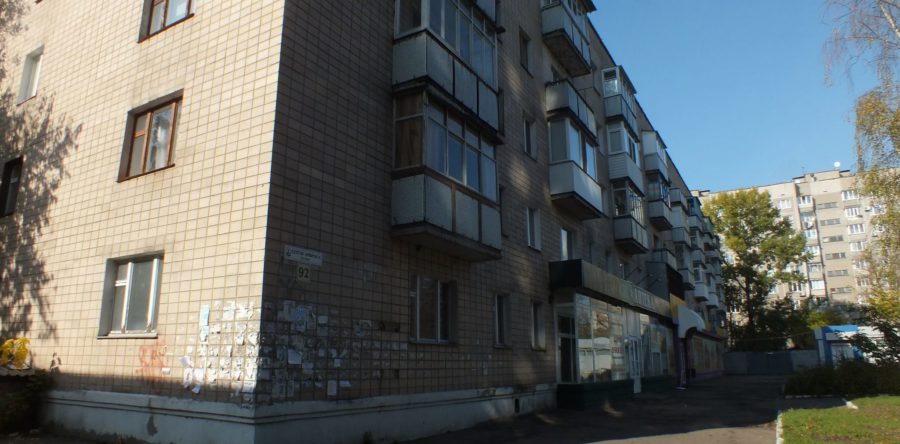 Випробування холодом: мешканці черкаських багатоповерхівок сплять у кожухах при кімнатній температурі +10