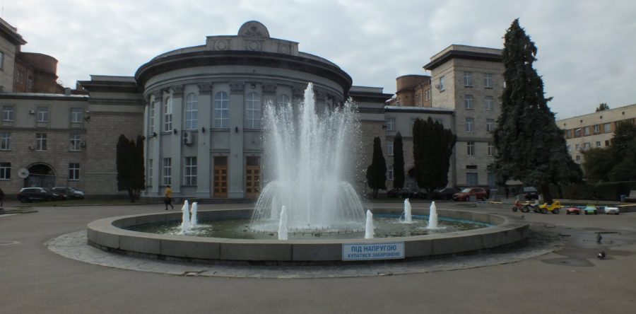 Попри похолодання фонтани у Черкасах досі працюють