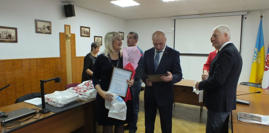 У Черкасах відзначили обдарованих учнів та їх викладачів у галузі культури