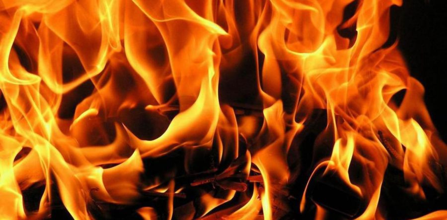 В Умані під час пожежі в технічному пункті теплотраси врятовано чоловіка