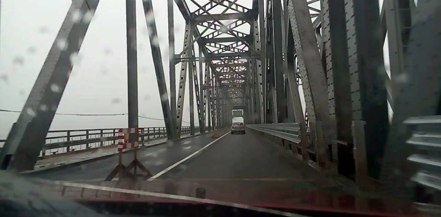 6 січня на мосту діяв реверс, але не було ждного будівельника. Водії обурені.
