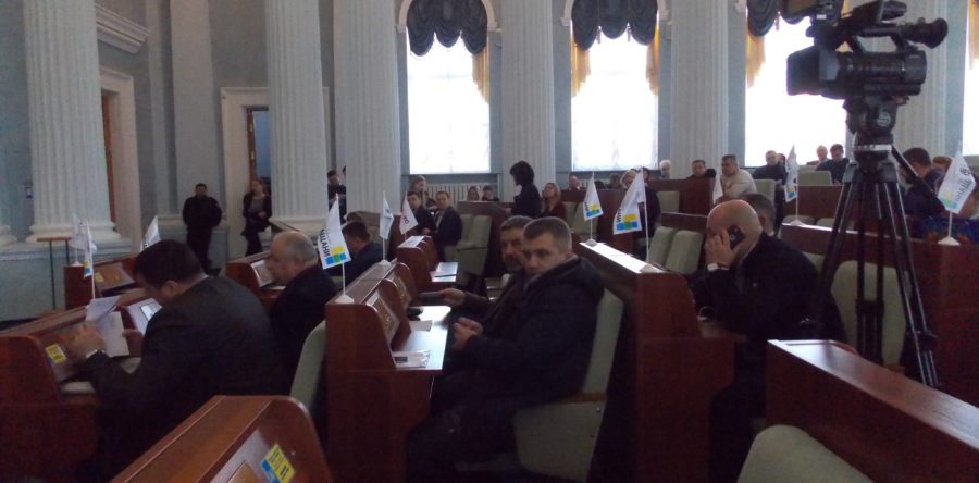 З пустого в порожнє: депутати Черкаської облради не змогли звернутися до Верховної Ради