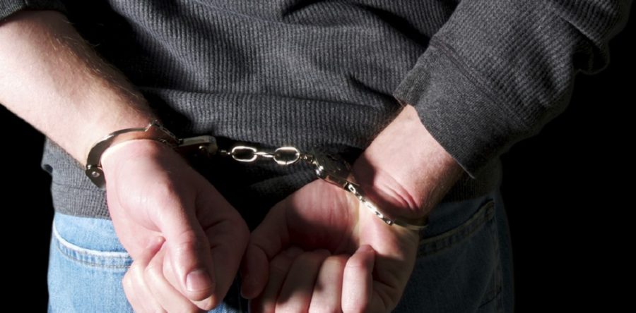 Зірвав з шиї ланцюжок і погрожував ножем: у Черкасах затримали грабіжника