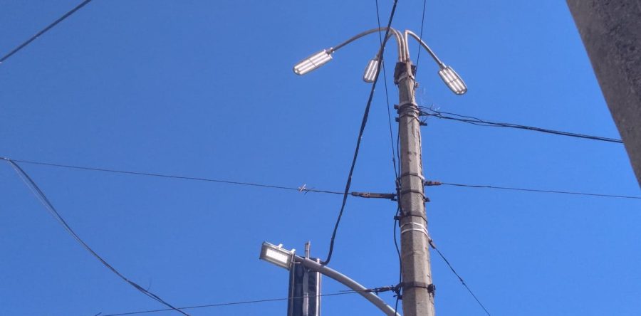 У середмісті Черкас лагодять вуличне освітлення