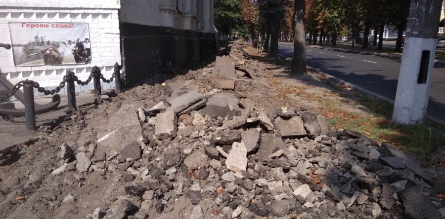 На бульварі Шевченка облаштовують тротуар