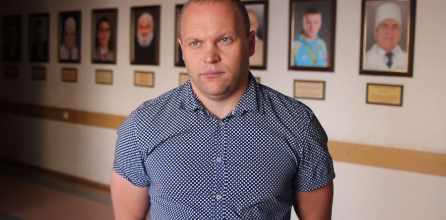 Скандальну лінійку у 27 школі прокоментував директор департаменту освіти