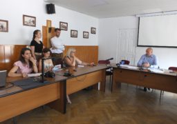 Група депутатів міськради намагалася зірвати прес-конференцію міського голови Черкас