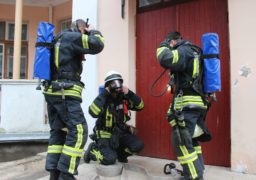 Черкаські рятувальники ліквідували умовну пожежу в дитячому санаторії