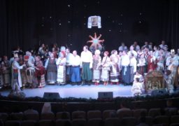 Колектив Черкаського драмтеатру запрошує на різдвяний концерт