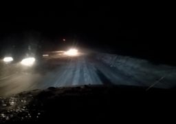 В ніч на 24 січня на автошляхах Черкащини зберігалися складні дорожні умови