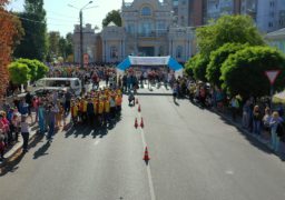 У Черкасах відбувся присвячений Дню міста забіг “Козацьких кошів” вулицею Хрещатик