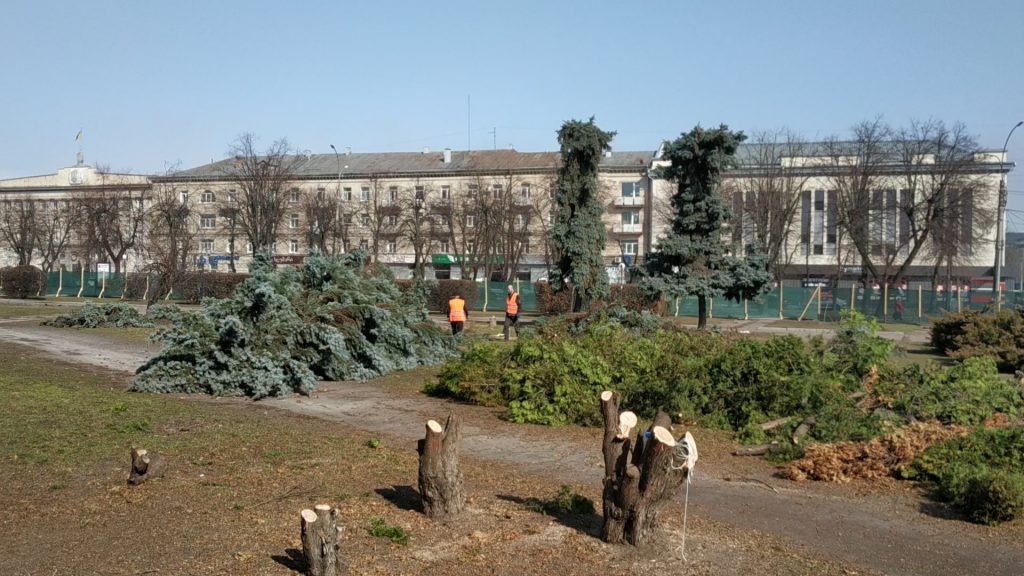 сквер Юність, Черкаси, спиляли дерева, реконструкція,