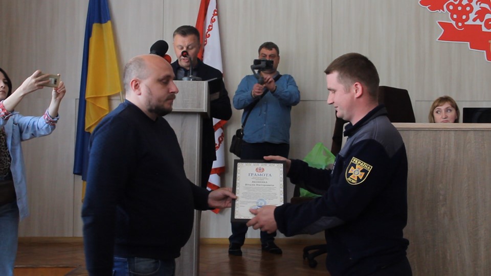 У Черкасах відзначили рятувальників, які у квітні гасили пожежі у зоні відчуження