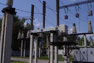 Крадії трансформаторної оливи та енергетичного обладнання активізували злочинну діяльність на Черкащині. Так, за останній місяць лише у Черкаському та Чорнобаївському районах області було зафіксовано близько двох десятків випадків крадіжок оливи із трансформаторних підстанцій. За попередніми даними, збитки ПАТ «Черкасиобленерго» становлять понад 230 тисяч гривень.