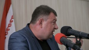 Олександр Радуцький, депутат фракції "Європейська солідарність", піддав жорсткій критиці карантинні обмеження та попросив міського голову Бондаренка звільнити чиновників, що не виконують розпорядження мера і не повертають 56-м черкаським ОСББ кошти за роботи, закриті актами ще рік тому.