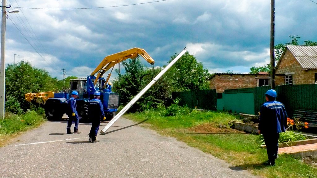 ПАТ «Черкасиобленерго» продовжує модернізацію ліній електропередачі та капітальні ремонти устаткування по всій області.
