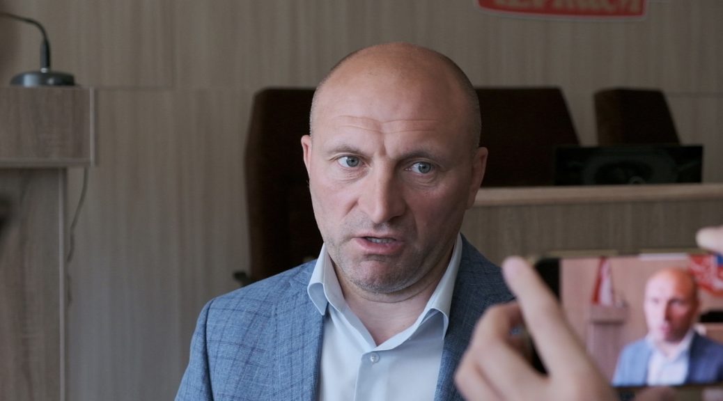 Міський голова Черкас Анатолій Бондаренко