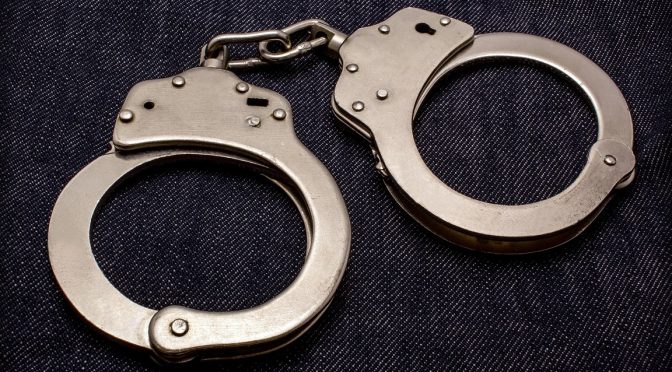 Черкаські поліцейські затримали 60-річного чоловіка за розпусні дії до неповнолітньої