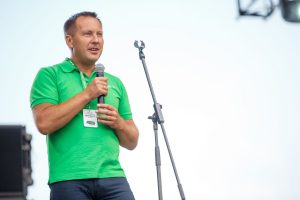 Кандидат від Слуг Народу  Ільченко почав виборчу кампанію з брехні