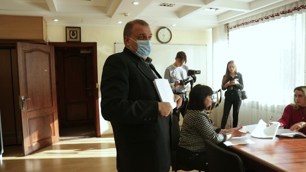 конфлікт Карася і членів виконкому