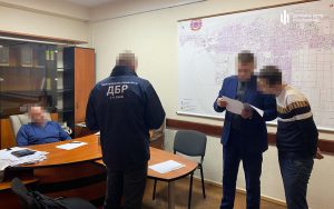 обшук у департаменті жкк