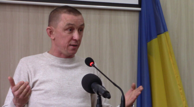 Дахнівчани на сесії міської ради виступили проти незаконної забудови мікрорайону