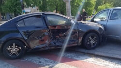 Не надто добрий ранок: на розі Дашковича і Шевченка зіштовхнулись три легковика. На щастя, обійшлося без жертв