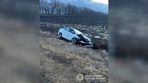 Смертельна аварія на трасі Черкаси – Сміла: загинув водій, двоє пасажирів у лікарні