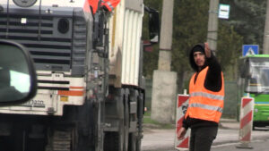 До ремонтів доріг у Черкасах долучилися підрядники — компанія «Дорстрой» відновлює вулицю Одеську