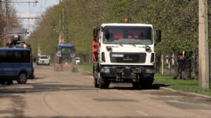 Операція “ліквідація”: у Черкасах латають ями на бульварі Шевченка