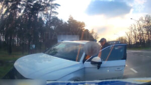 У Черкасах патрульні затримали водійку Audi Q5, яка порушувала ПДР, виконувала небезпечні маневри та могла бути нетверезою