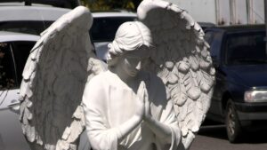 На розі вулиць Надпільної та Різдвяної вранці 24 квітня сталися дві ДТП з постраждалими